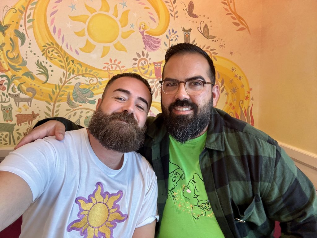 dani y jesus de more magic en habitación del Tokyo DisneySea Fantasy Springs Hotel